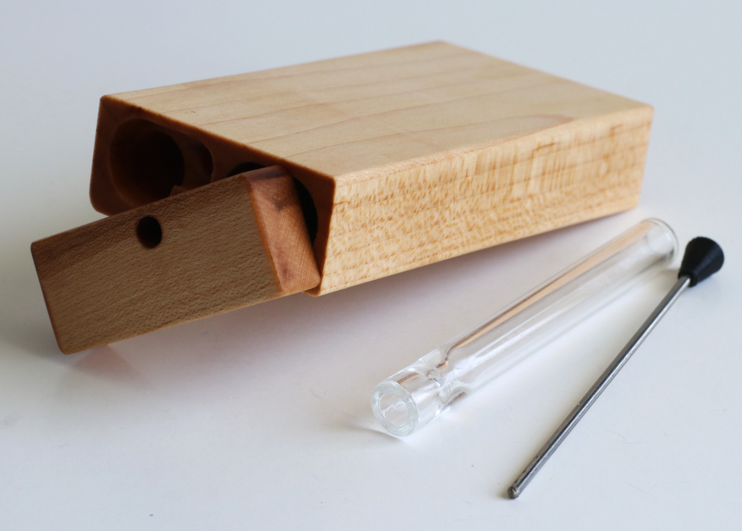 4" Maple Wood Dugout- Premier Stash Box with One Hitter & Stash Cleaner
