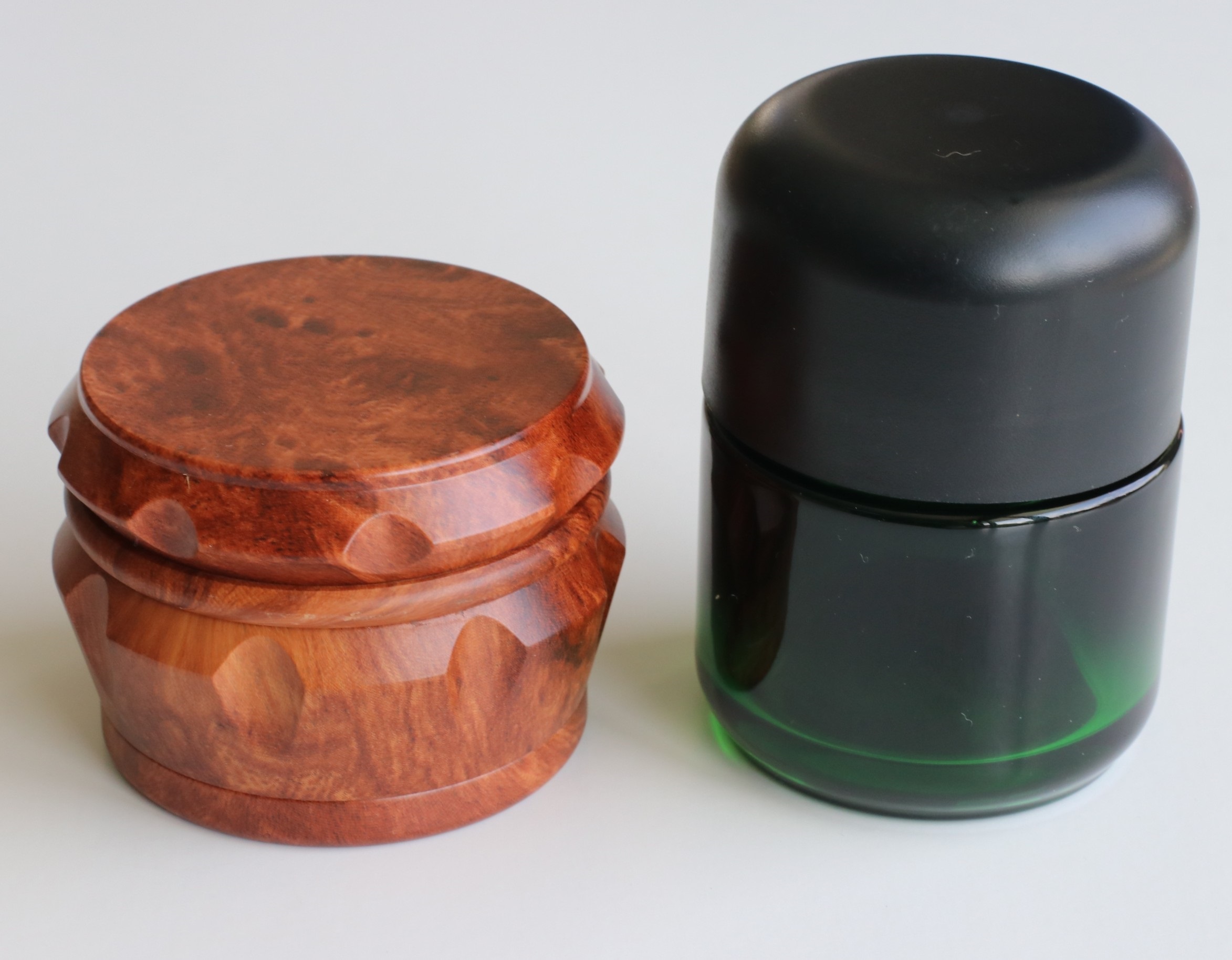 PRO 420 Gift Pack Bundle-Rolling Tray, Grinder, Stash Jar & Pipes-YOLO Ultimate Gift Pack for Smoker's - Weed Grinder & Stash Jar