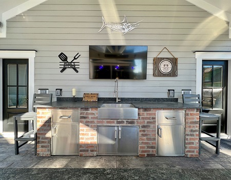 Amazing_Entertaining_Space_by_Reeves_Custom_Homes3.jpg
