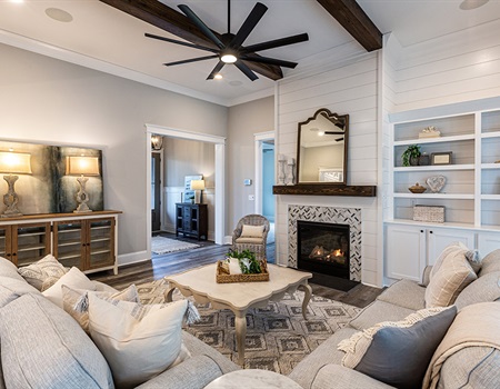 Living_area_in_a_custom_home.jpg